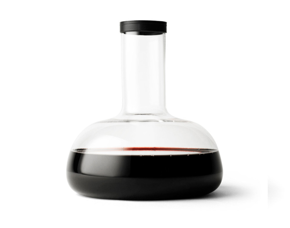 Winebreather Carafe Deluxe by Norm Architects