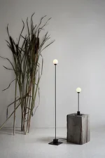 Snowball Floor Lamp, black