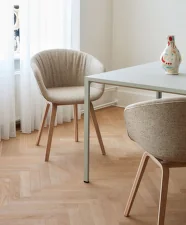 AAC 23 Chair Soft Oak Veneer, Mode 26