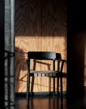 Betty TK10 Armchair, black