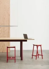 Taburete 8 Bar Stool Low, signal red