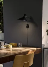 Tripod HM9 Wall Lamp, matt black