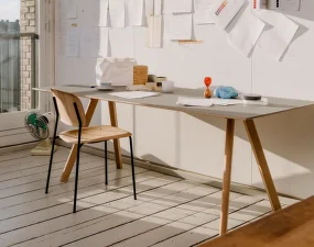 Copenhague CPH 30 Table, water-based lacquered oak/black linoleum