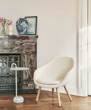 AAL 82 Lounge Chair Lacquered Oak, Divina Melange 120