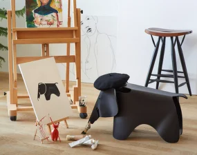 Eames Elephant, deep black