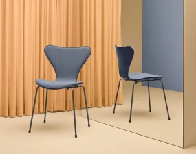 Series 7™ Chair Front Upholstered, black/midnight blue