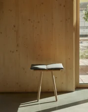 Georg Stool, dark grey / oak