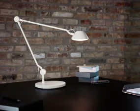 AQ01 Table Lamp, black