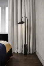 Arum Floor Lamp, black