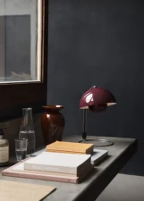 Flowerpot VP4 Table Lamp, dark plum
