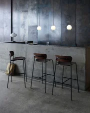 Pavilion AV9 Bar Stool 75 cm, walnut