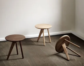 Fin Side Table, natural oak