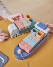 Play Container Ship