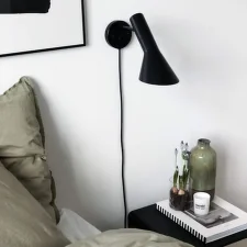AJ Wall Lamp, warm sand