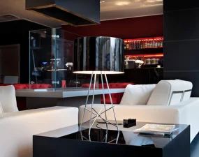 Ray T Table Lamp, black