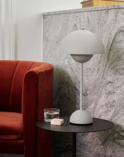 Flowerpot VP3 Table Lamp, matt light grey