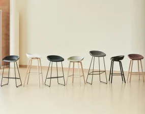 AAS 33 Bar Stool High Black Oak Veneer, Hallingdal 153