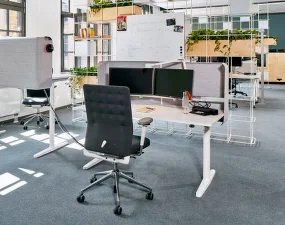 ID Trim 2D Armrests Office Chair, Plano nero coconut