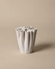 Dedali Vase H18, off-white