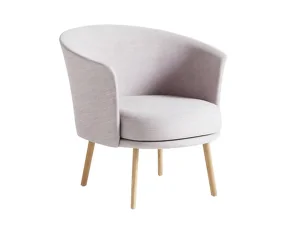 Dorso Lounge Chair, oiled oak / Remix 682