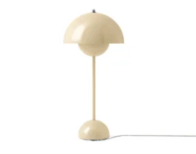 Flowerpot VP3 Table Lamp, ivory