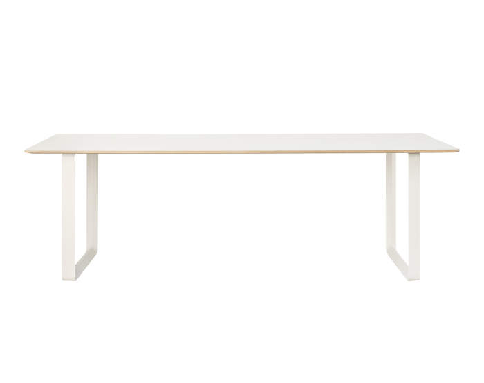 Stůl 70/70 od Muuto