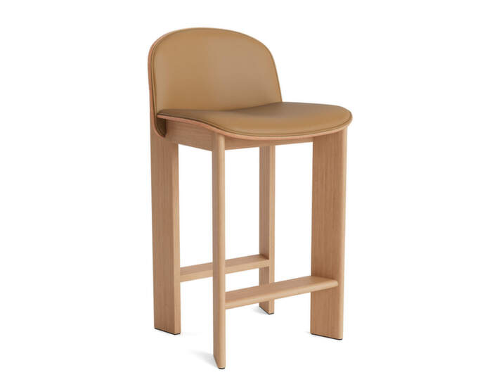 Chisel 35 Bar Stool H65, lacquered oak / Grano cognac