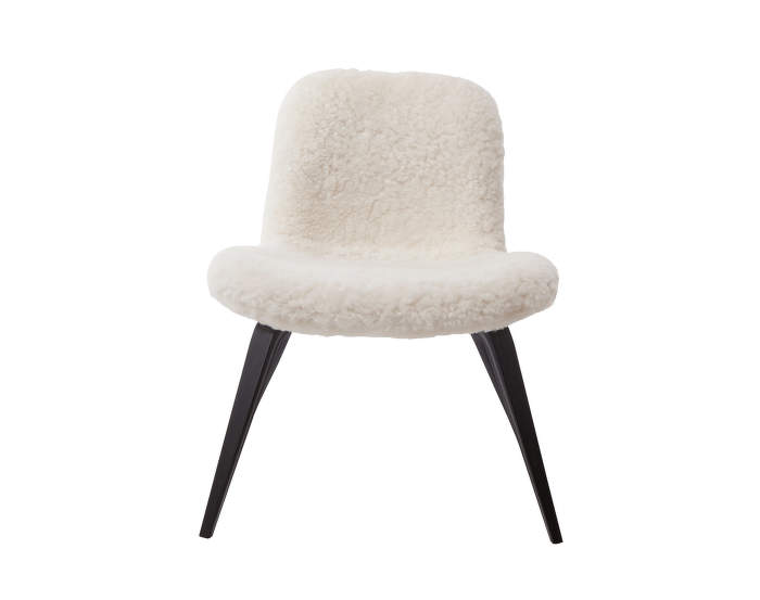 Goose-Lounge-Chair-Black-Sheepskin-Off-white-01