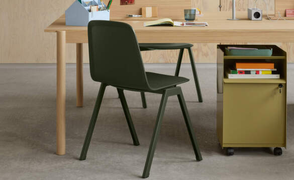 Police a stolky Folded od Muuto