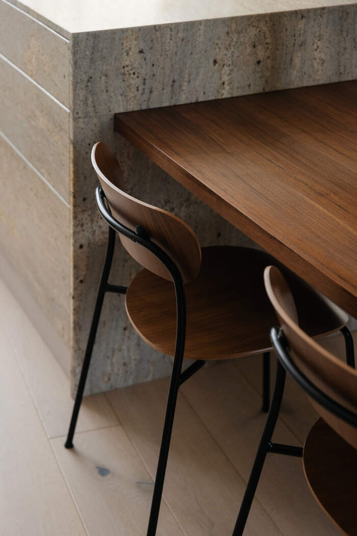 židle_Pavilion_&Tradition